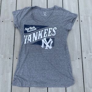 MLB New York Yankees V-neck t-shirt Fan, Size L